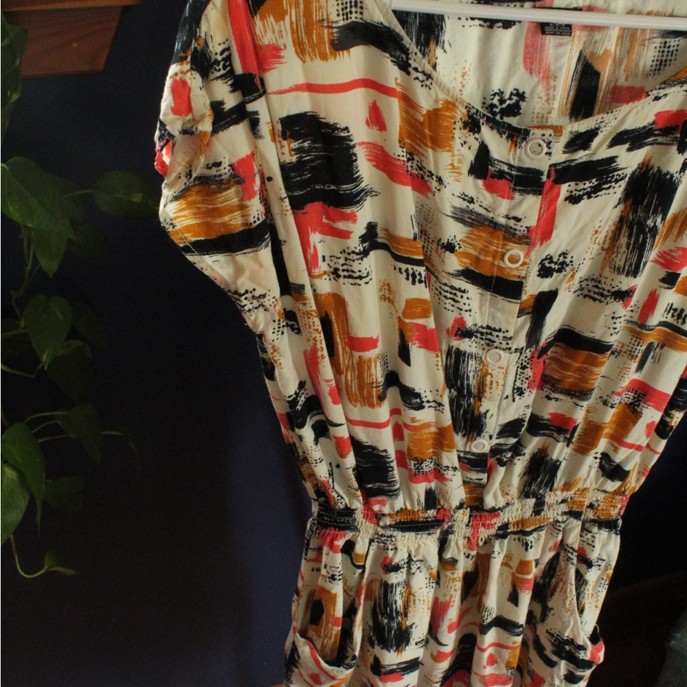 Retro style Dress w/ pockets!